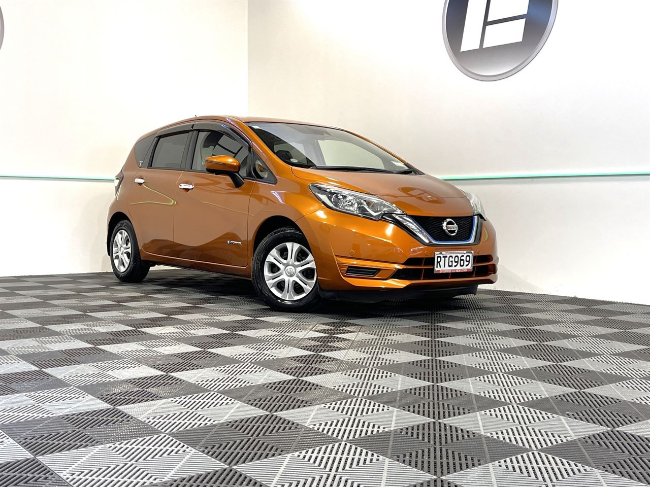 Vehicle image 1