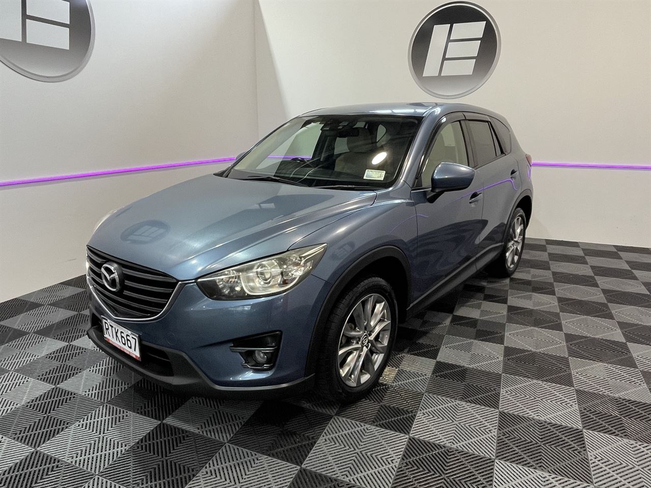 Vehicle image 3
