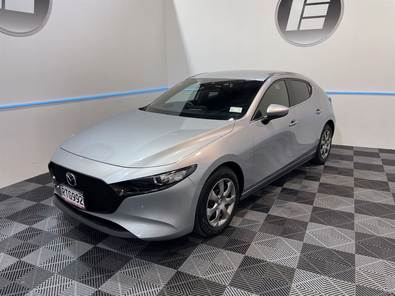 Vehicle image 3