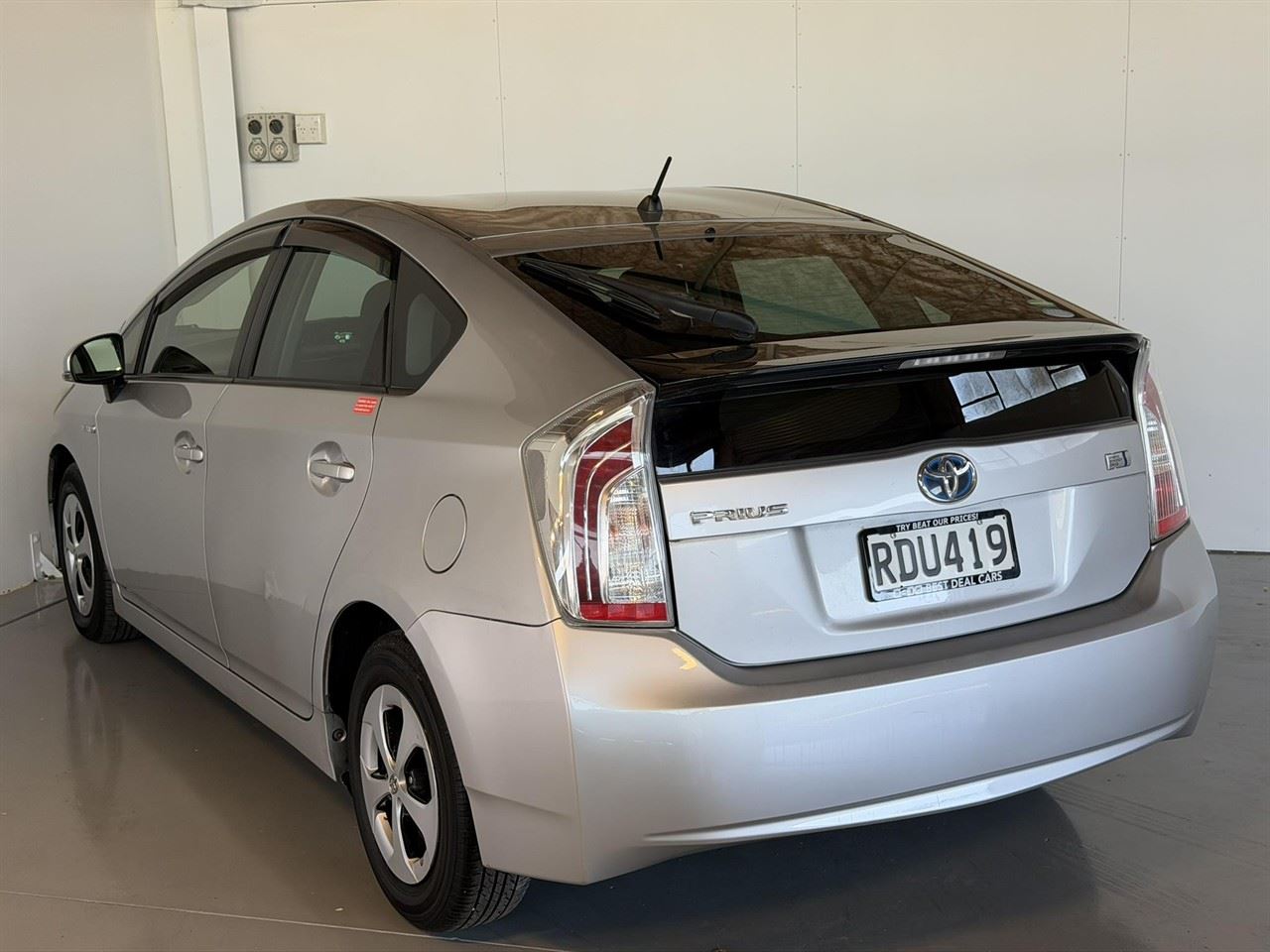 Vehicle image 4