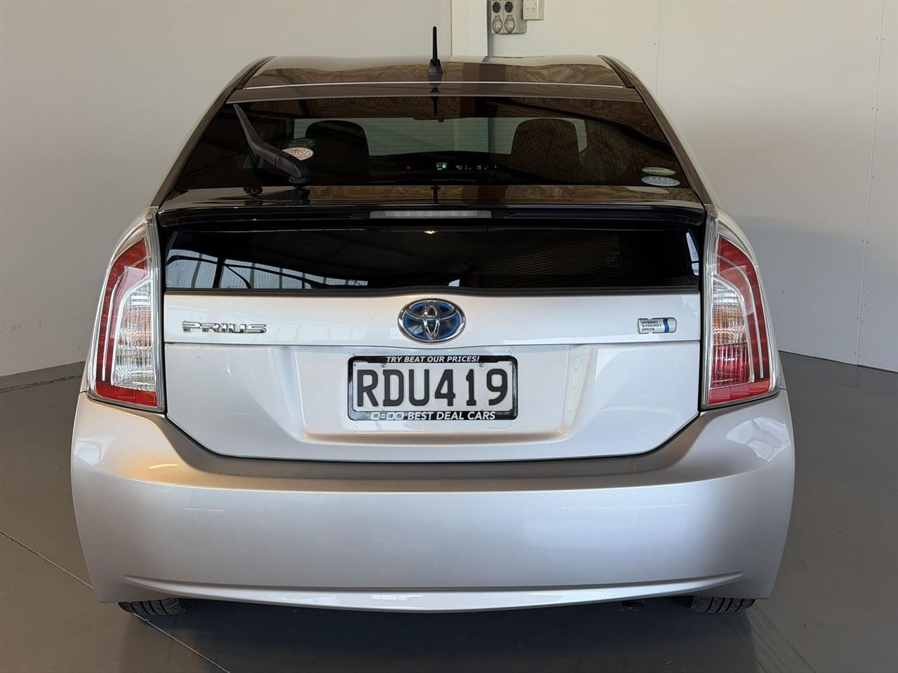 Vehicle image 5