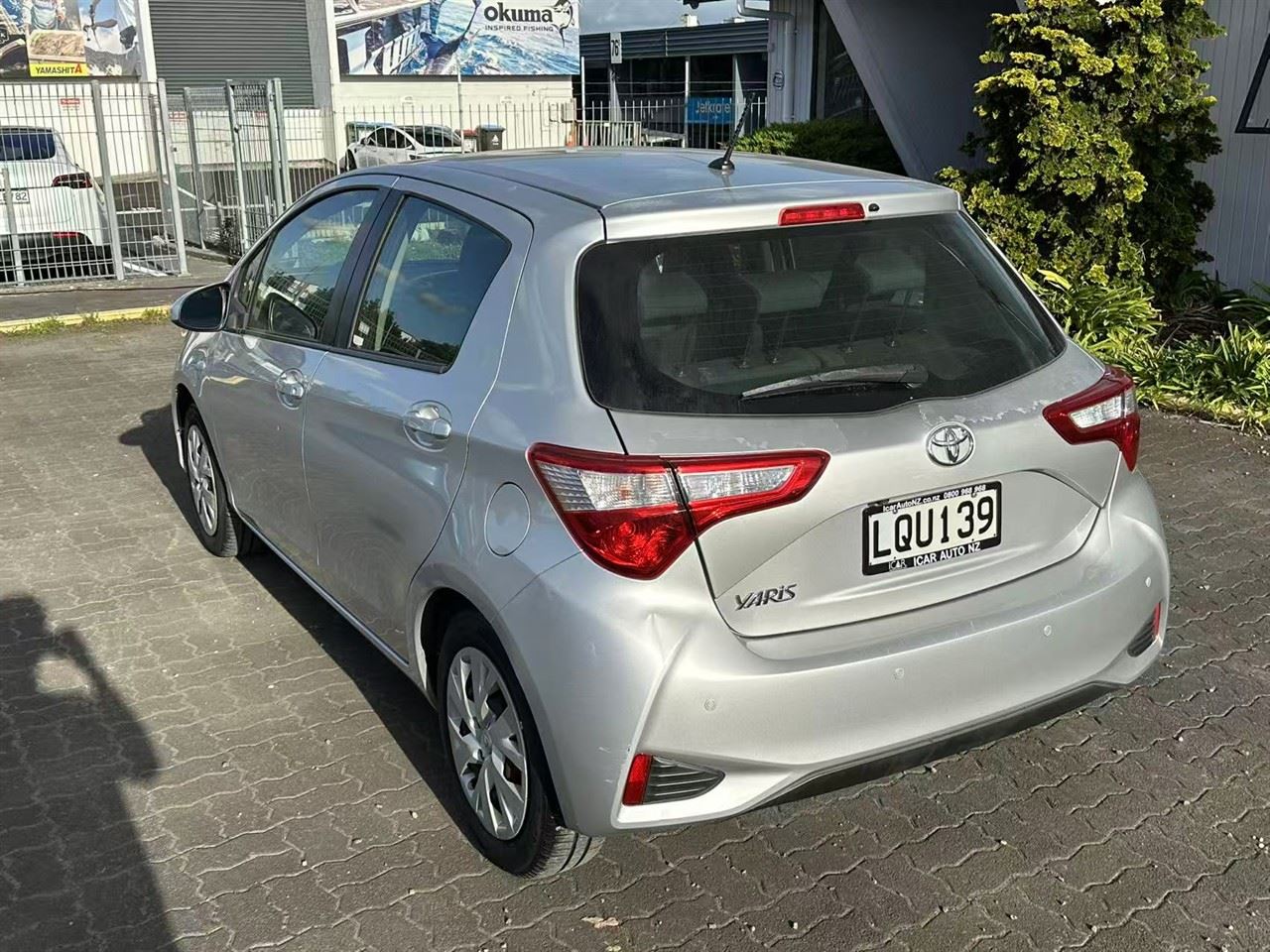 Vehicle image 5
