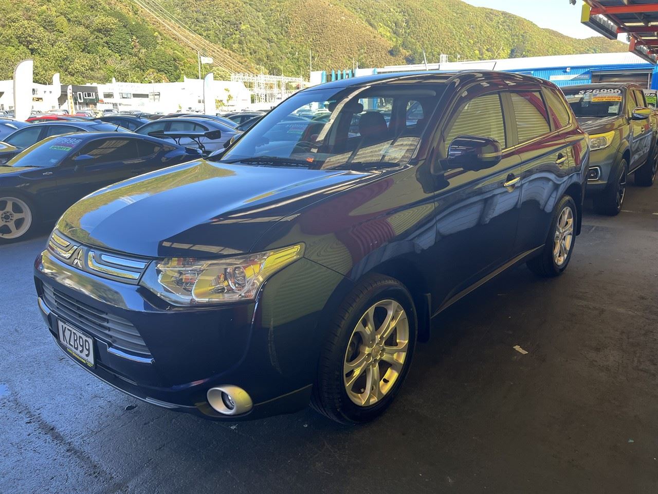 Vehicle image 3