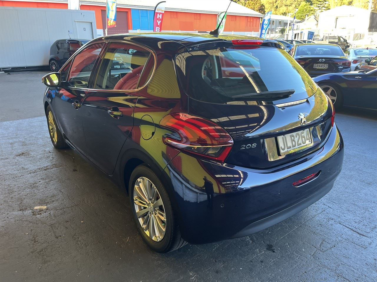 Vehicle image 4