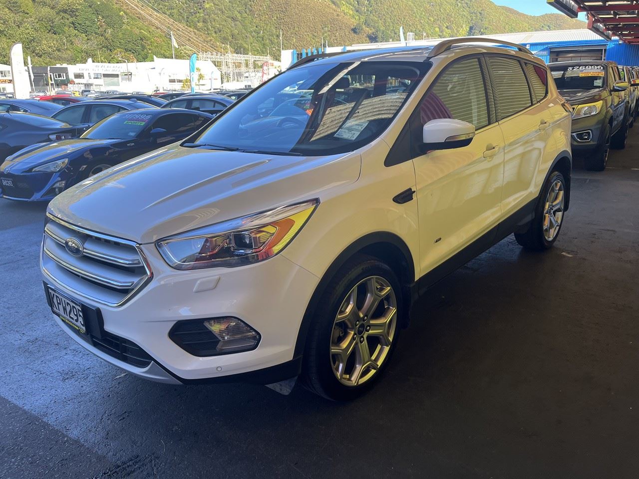 Vehicle image 3