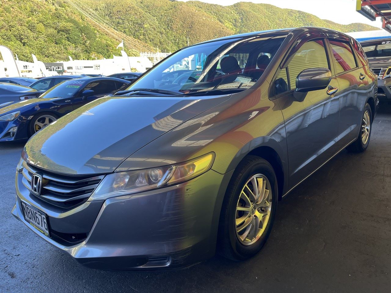 Vehicle image 3