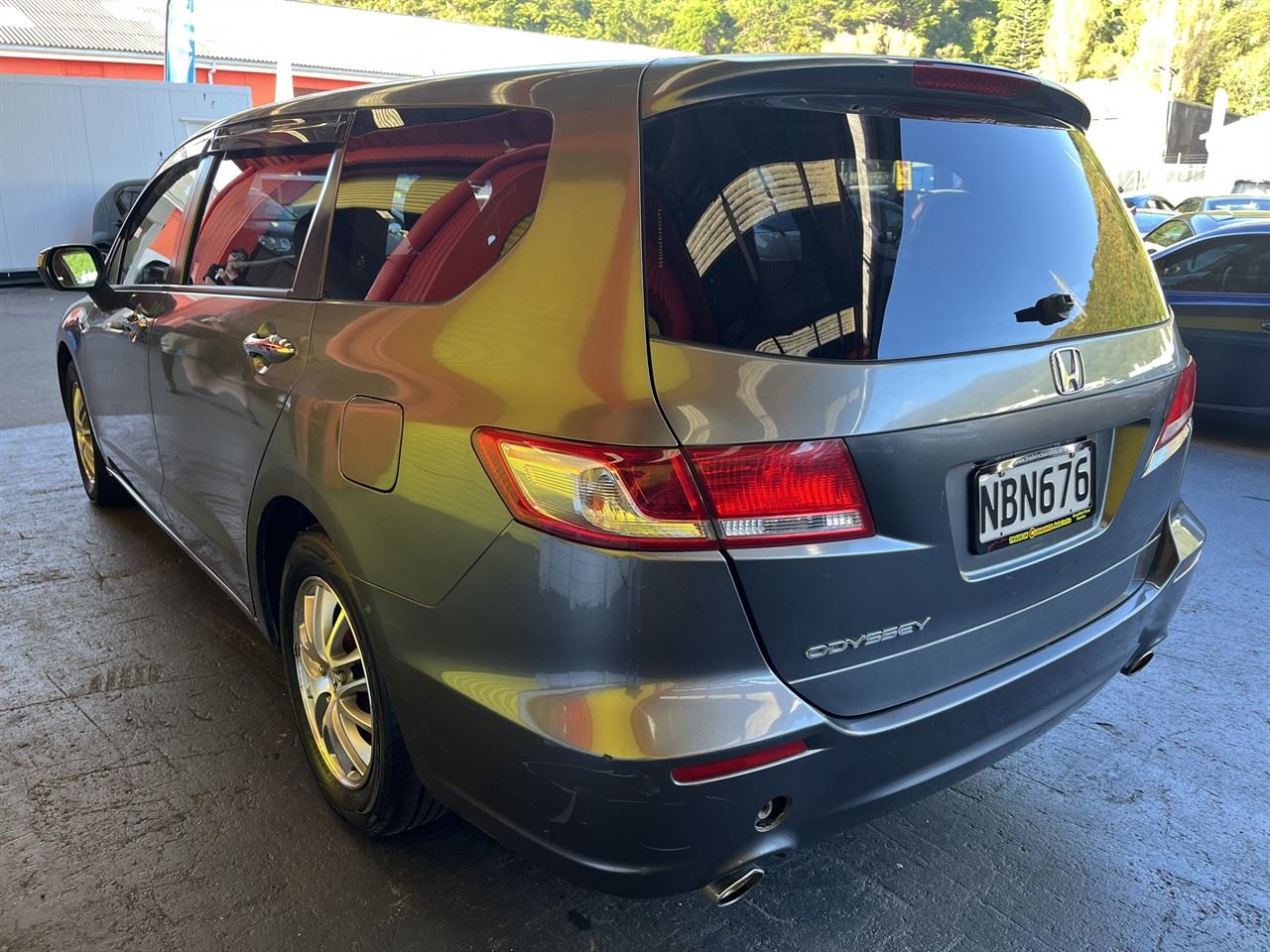 Vehicle image 4