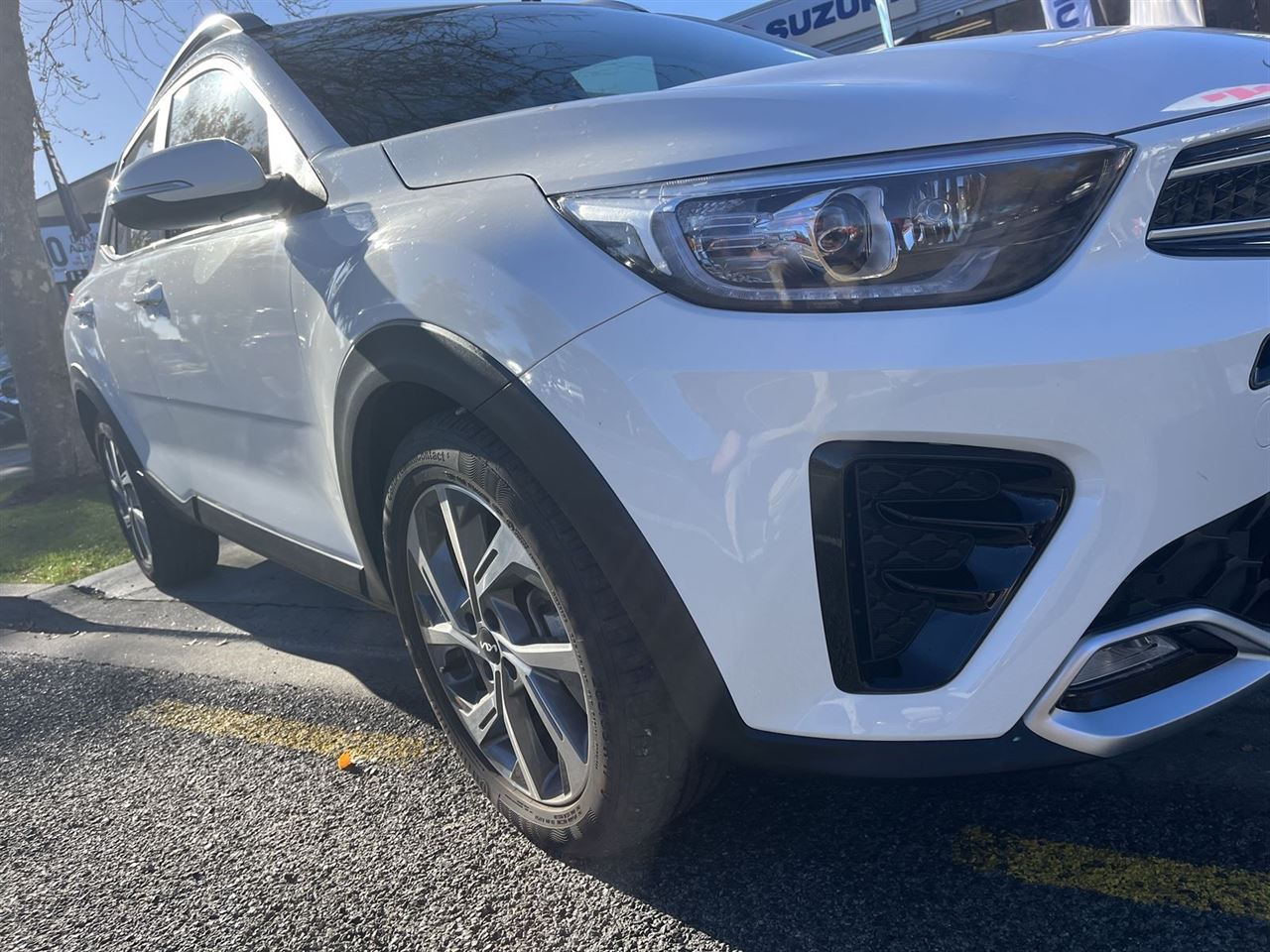 Vehicle image 3