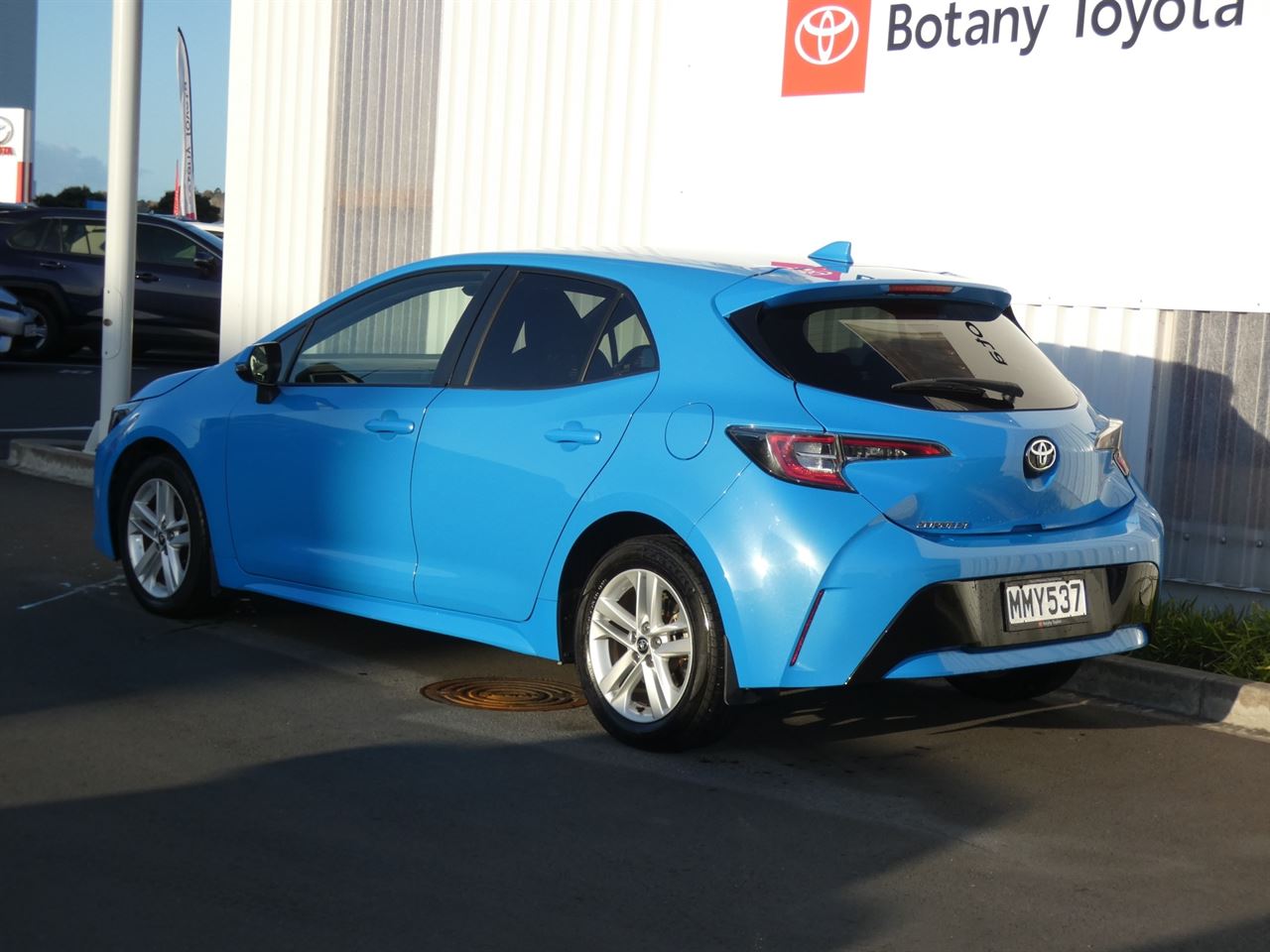 Vehicle image 3