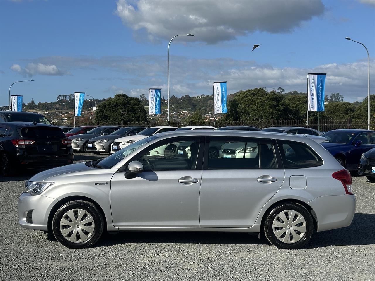 Vehicle image 4