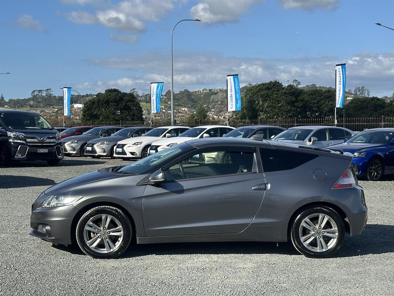 Vehicle image 4