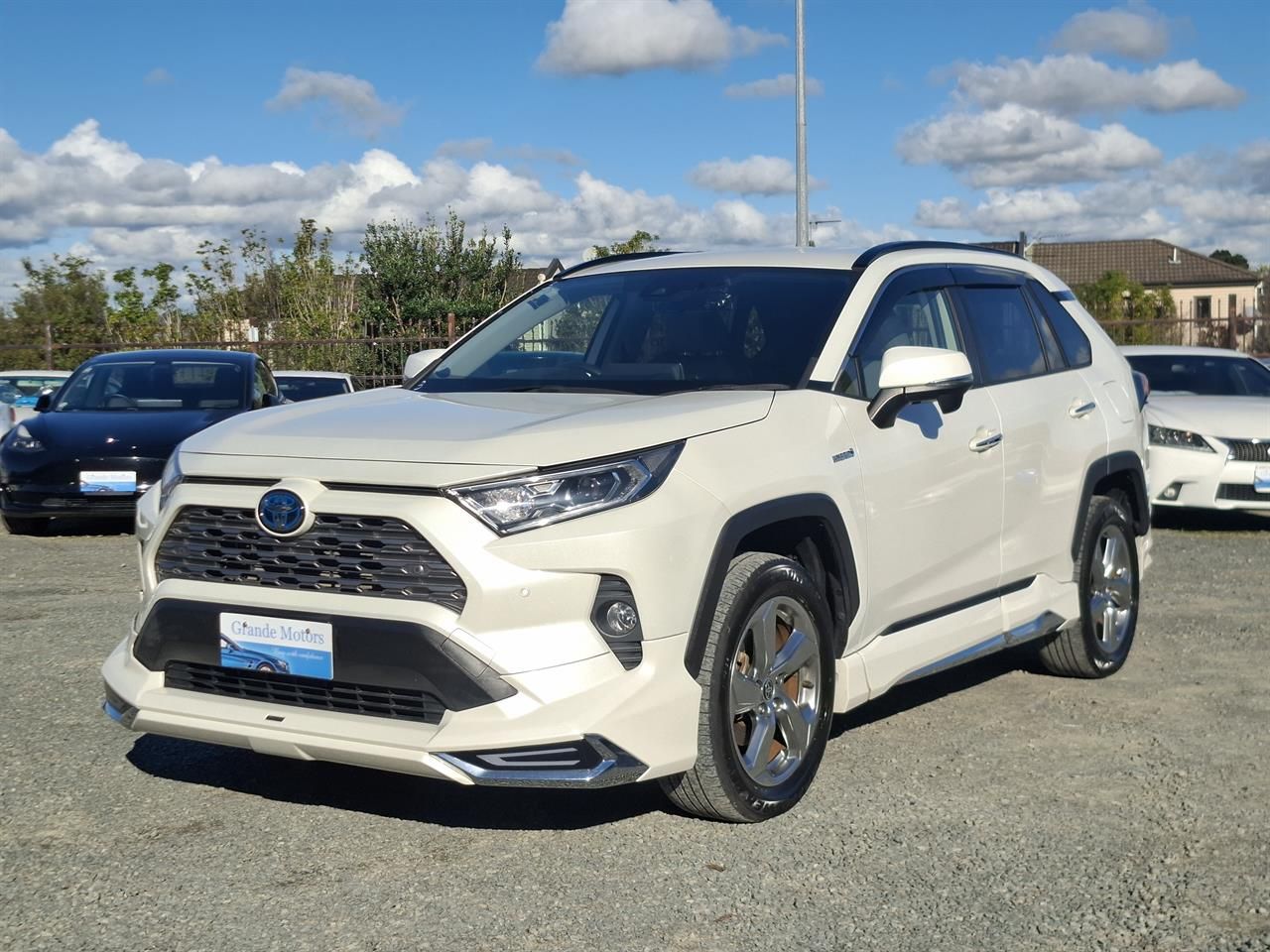 Vehicle image 3