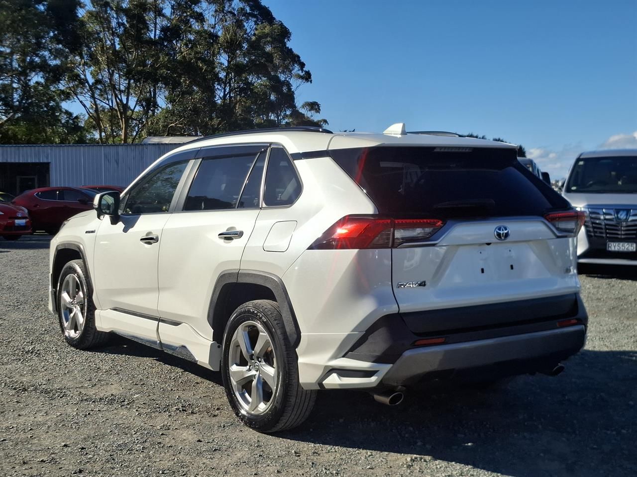 Vehicle image 5