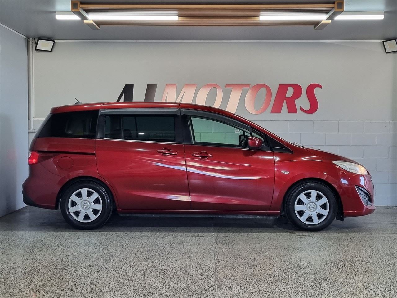 Vehicle image 5