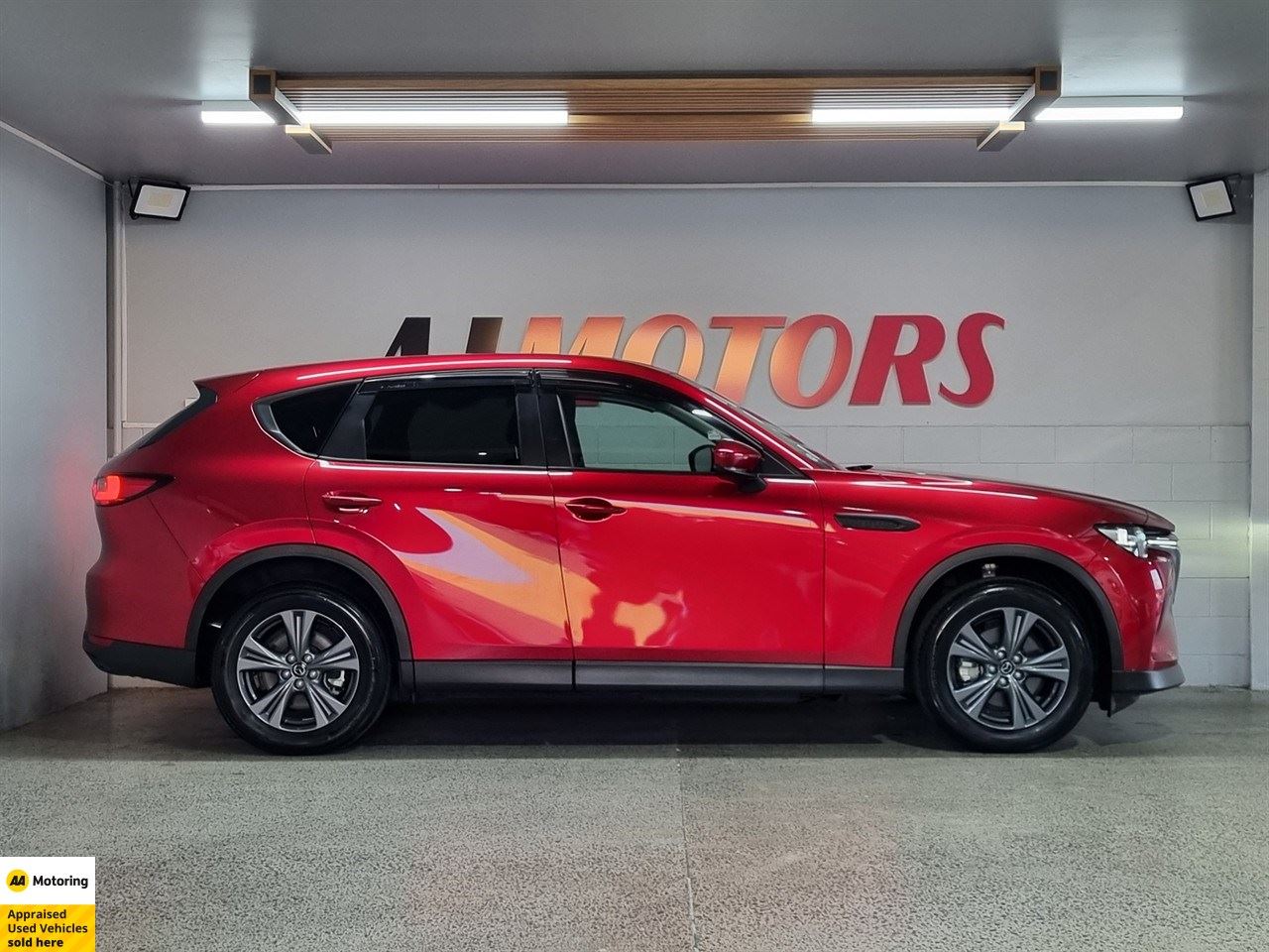 Vehicle image 5