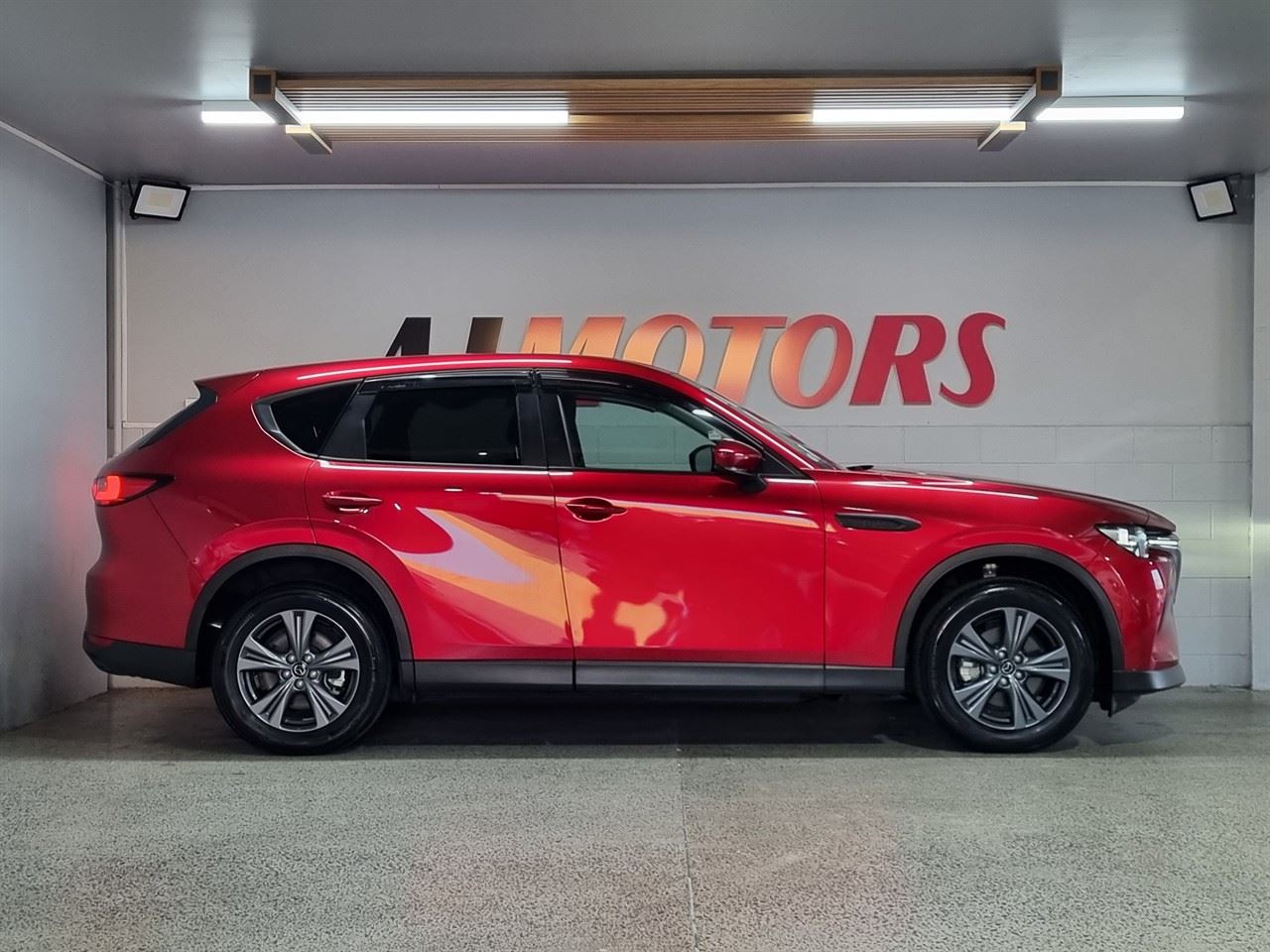 Vehicle image 5