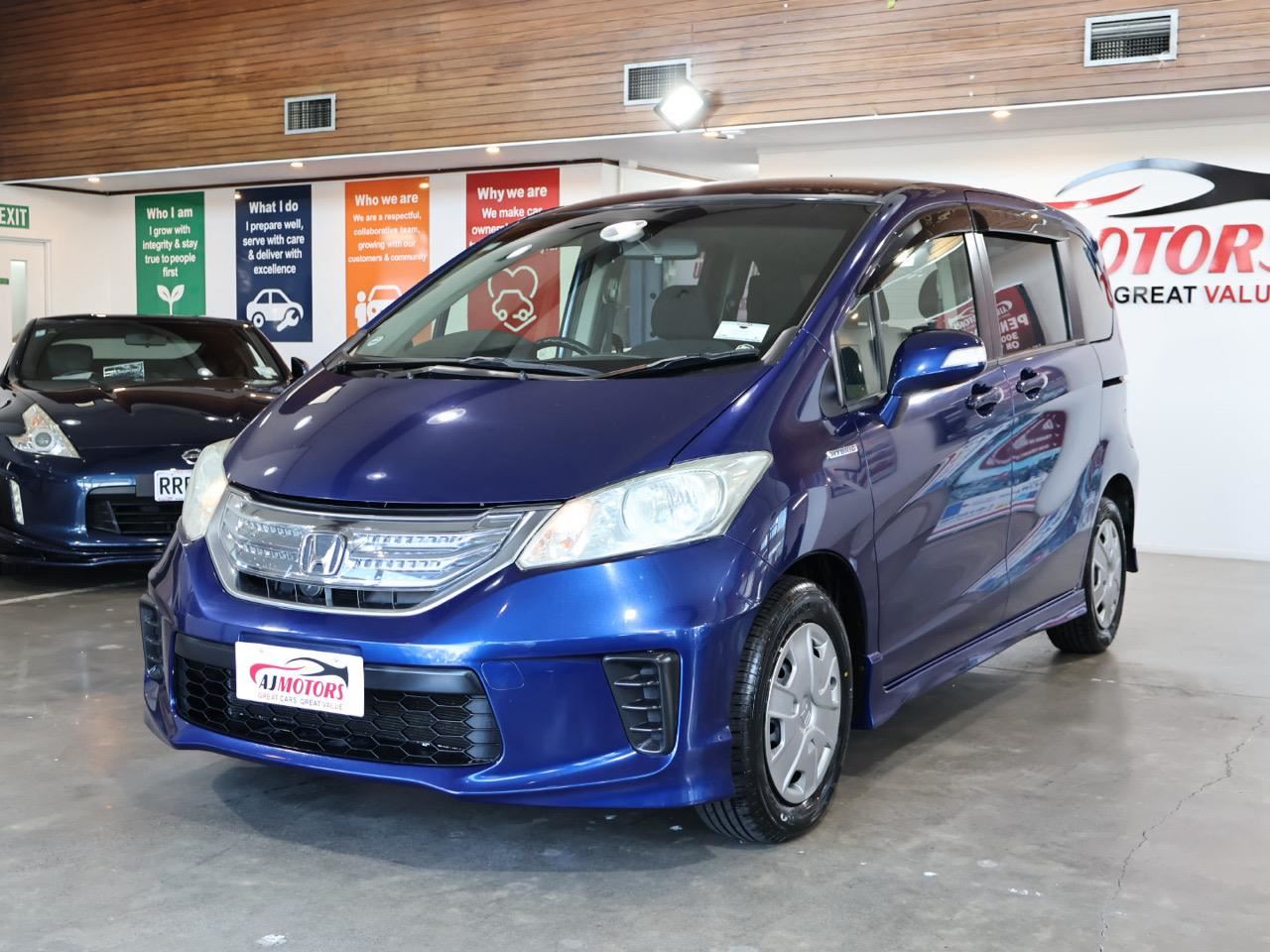 Vehicle image 3