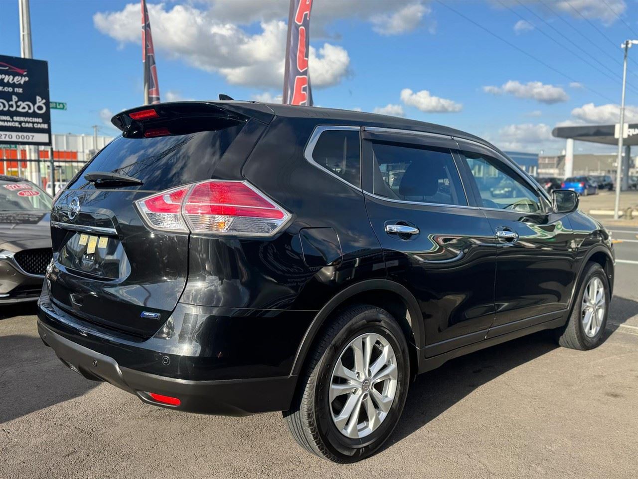 Vehicle image 4