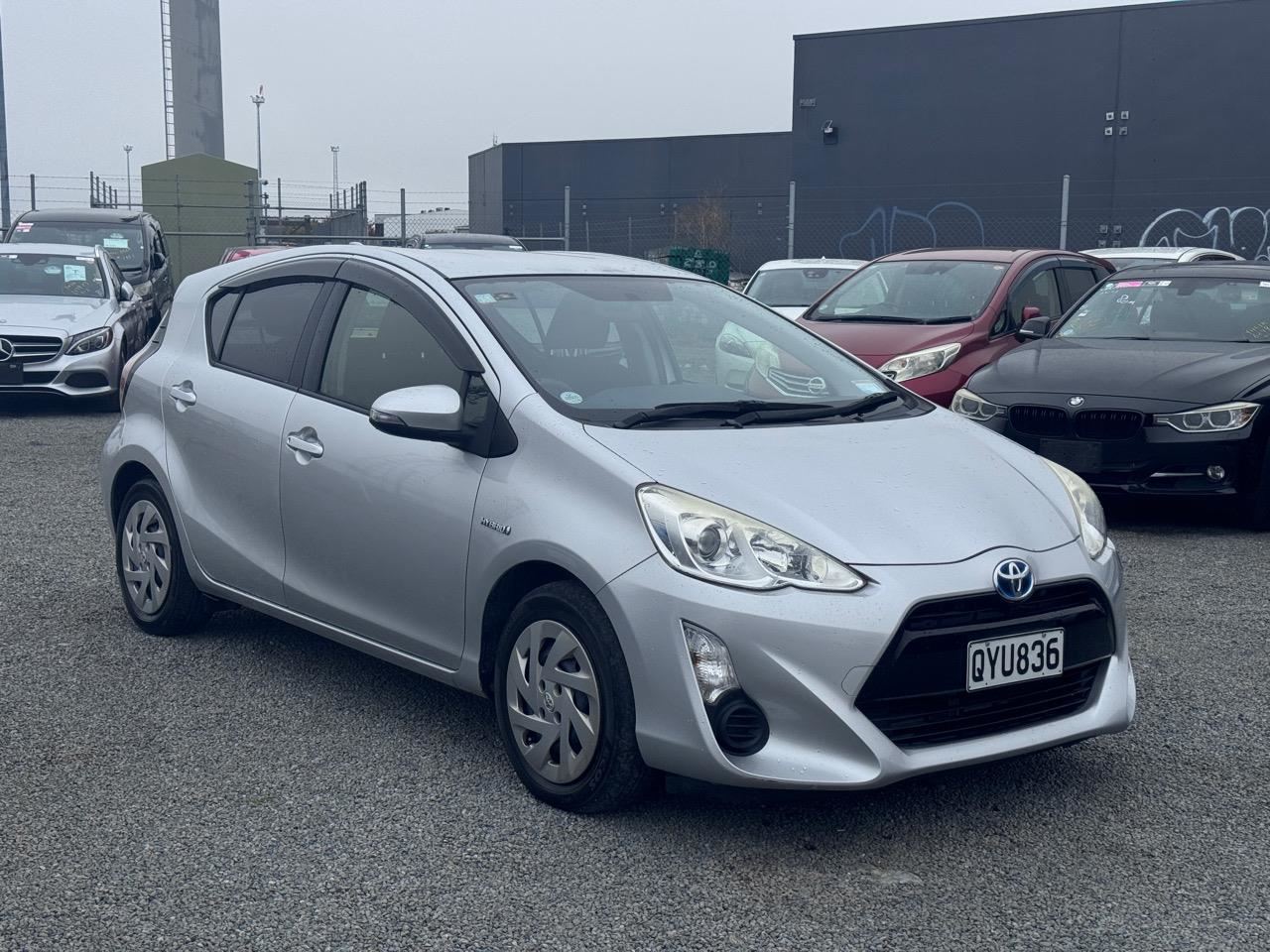 Vehicle image 3
