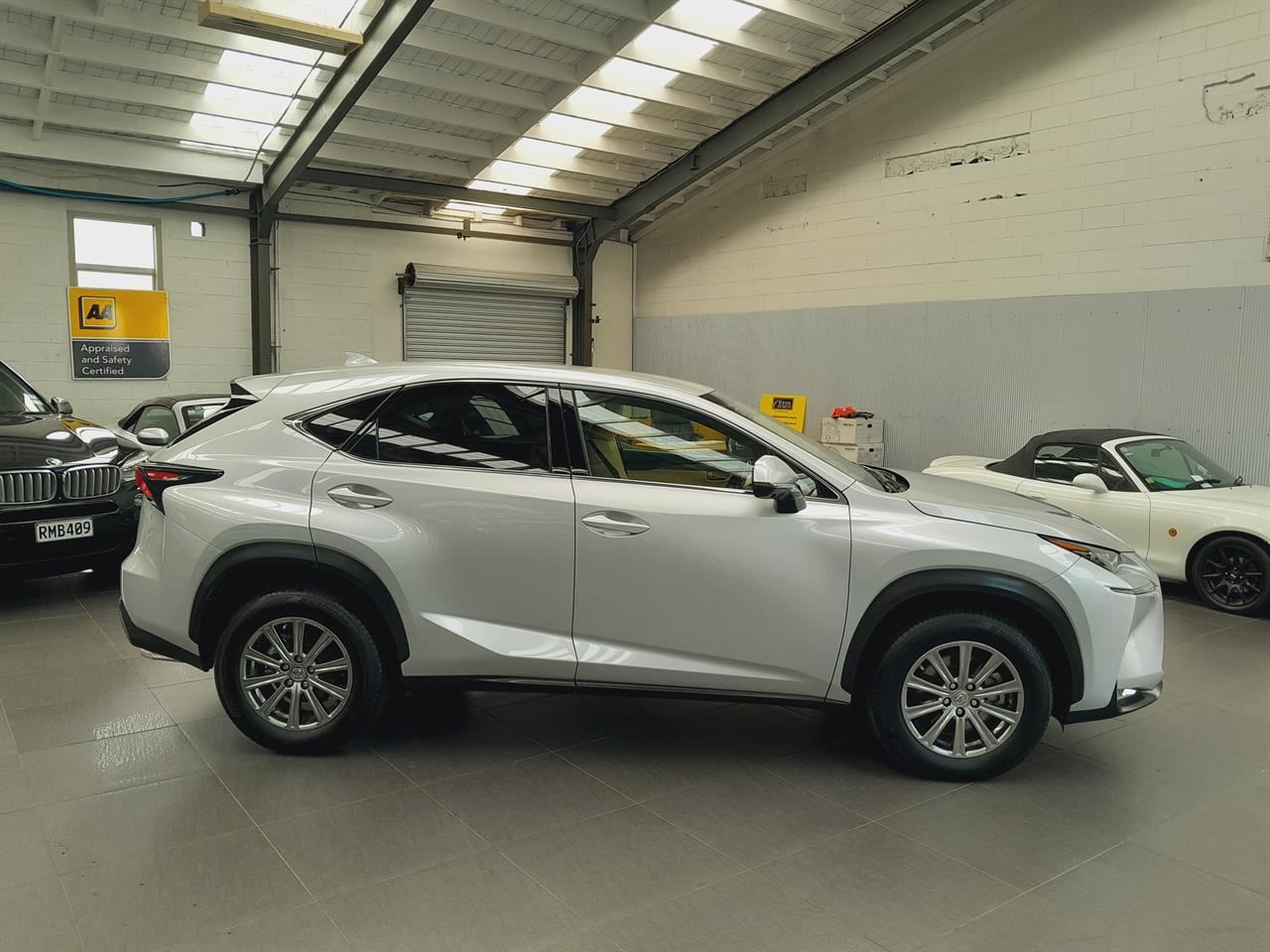 Vehicle image 3