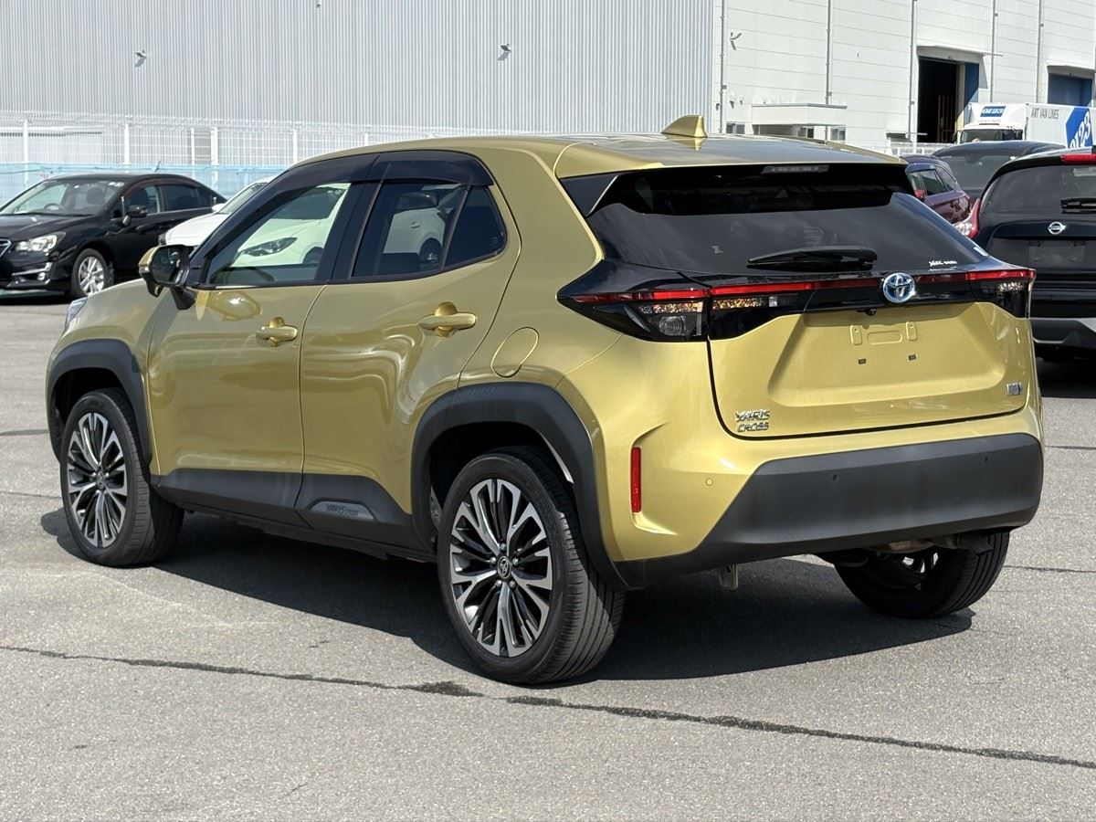 Vehicle image 5