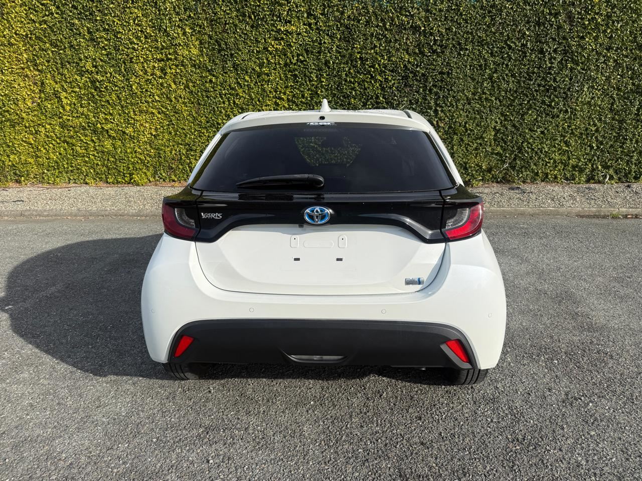 Vehicle image 5