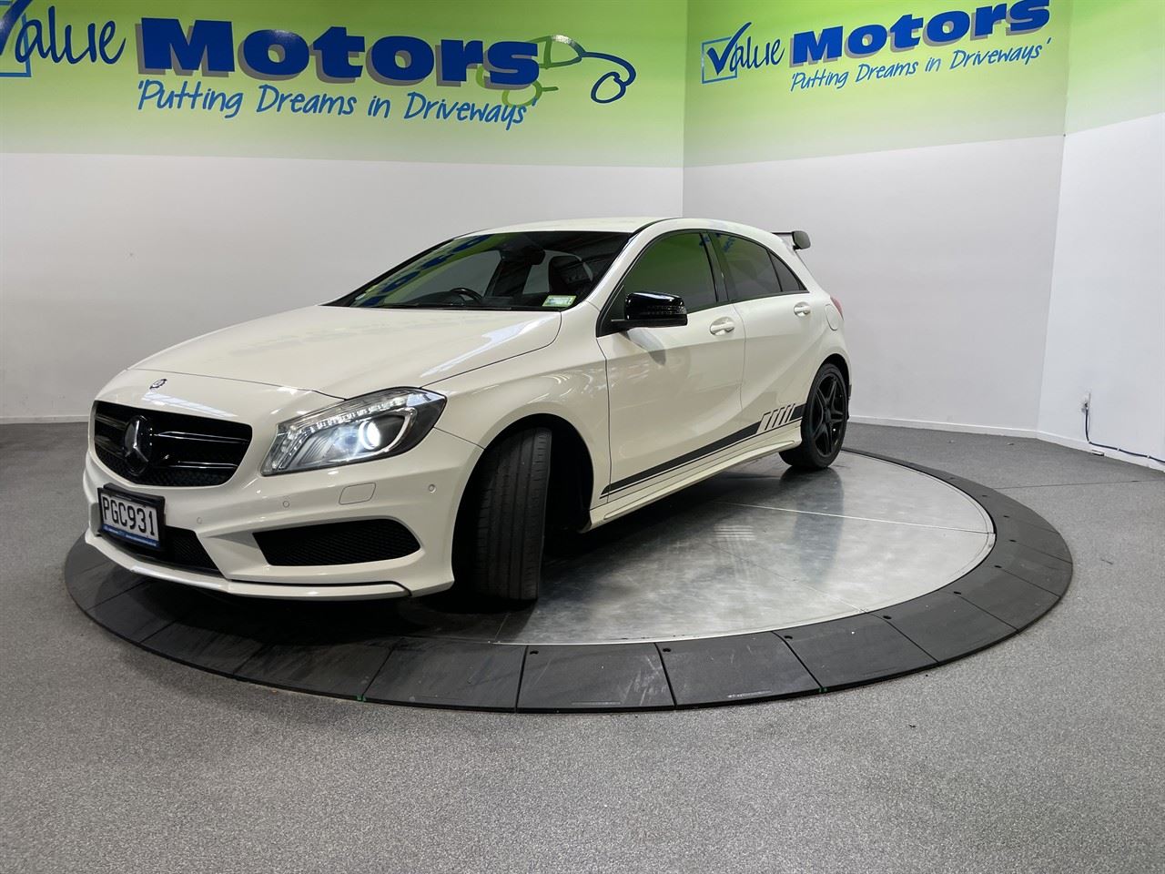 Vehicle image 3
