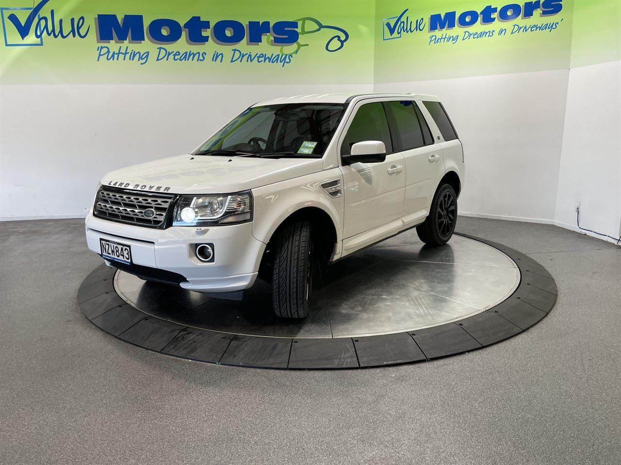 Vehicle image 3
