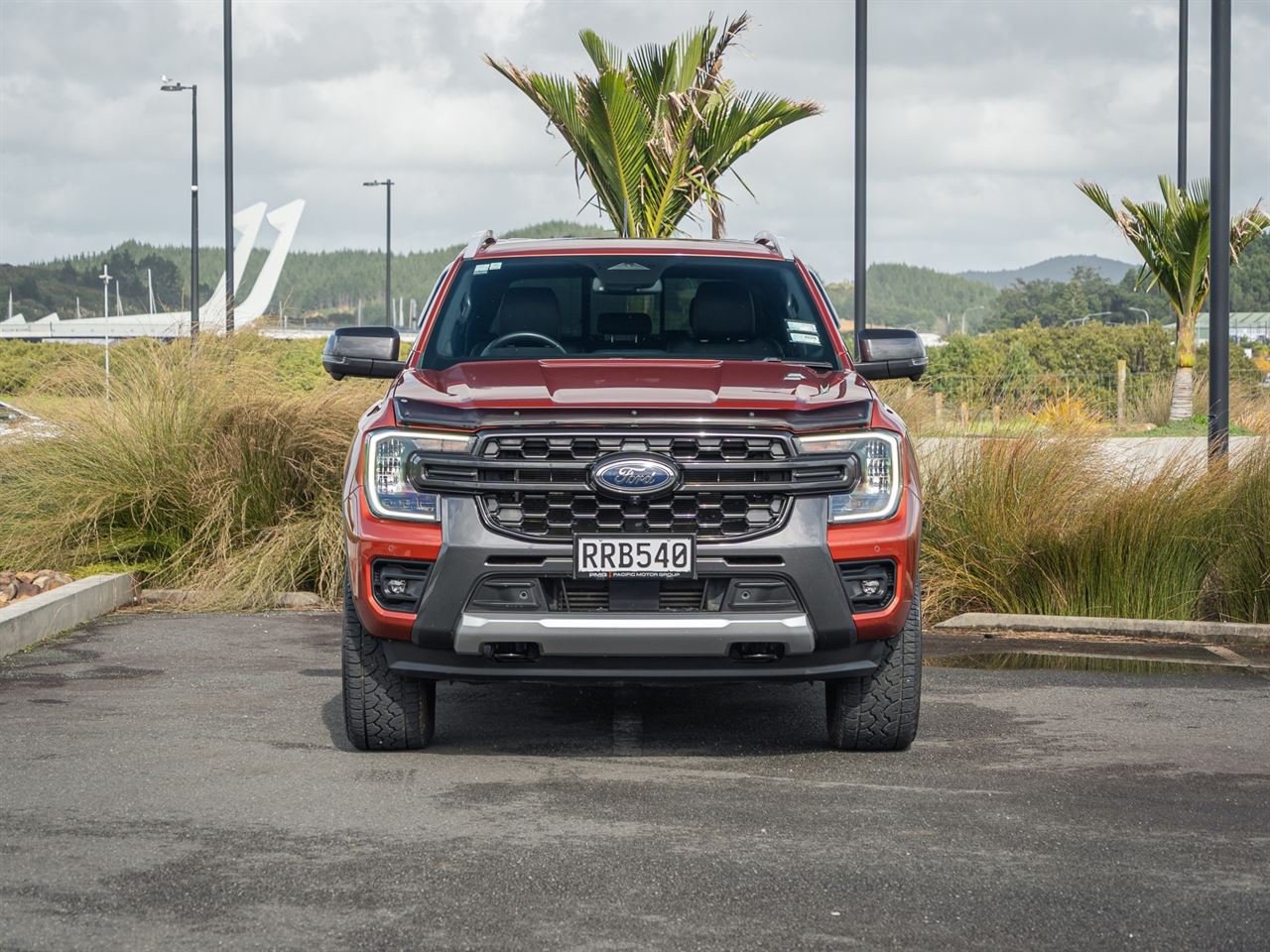 Vehicle image 4