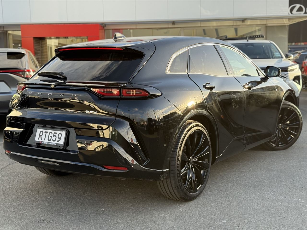 Vehicle image 4