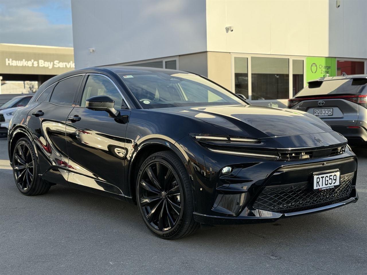 Vehicle image 5