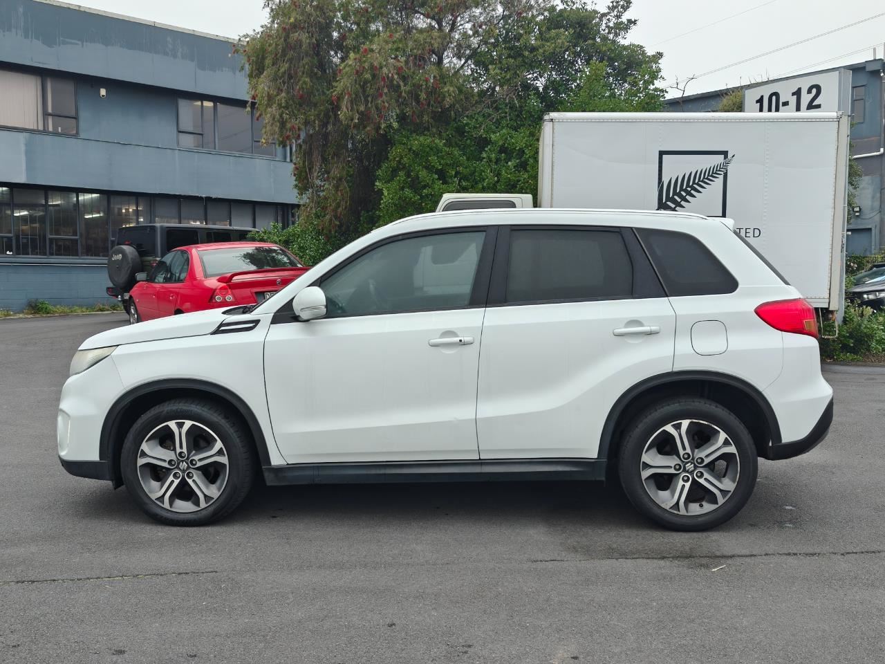 Vehicle image 3