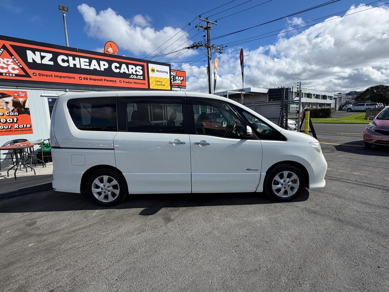 Vehicle image 5