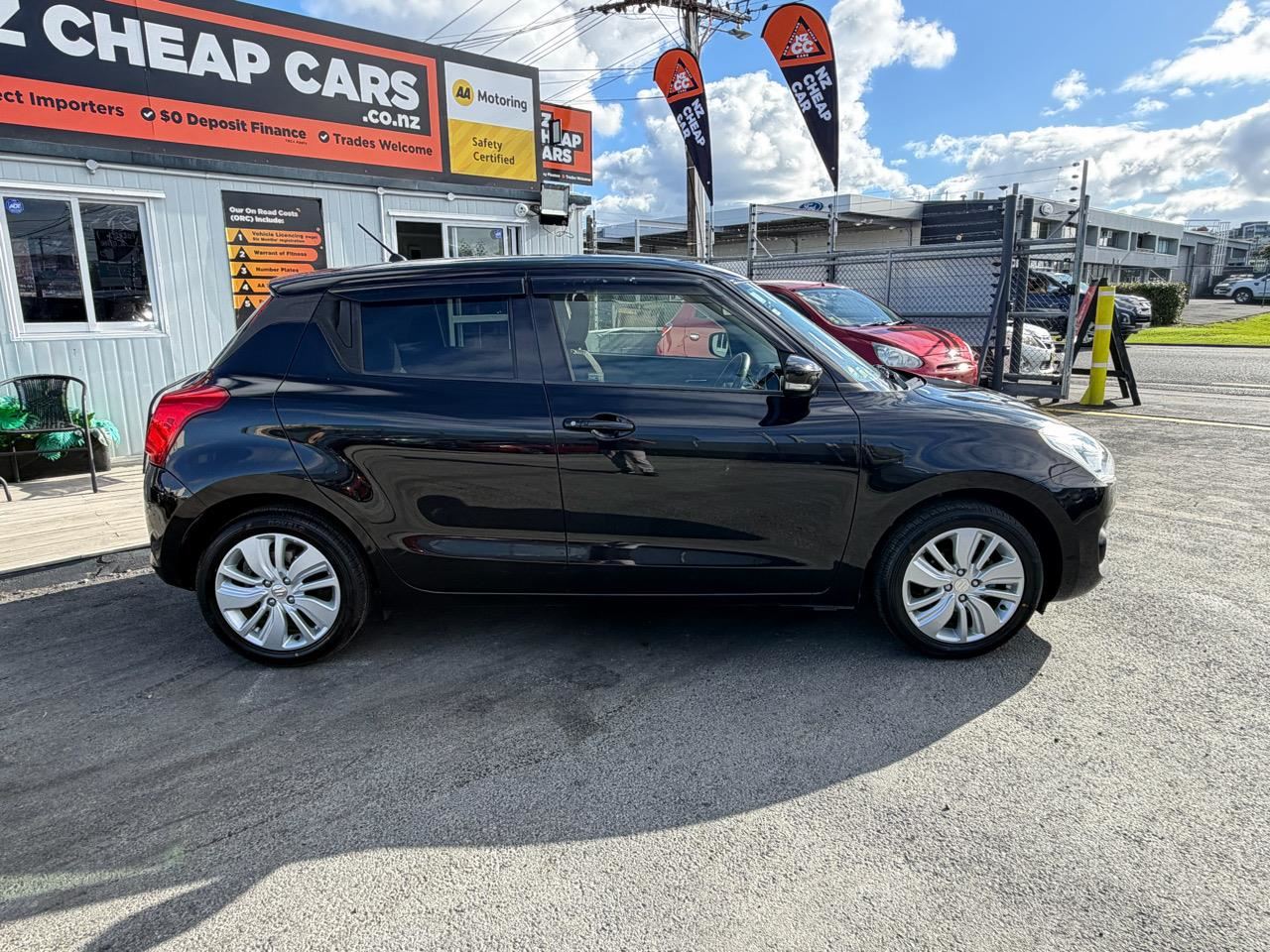 Vehicle image 5