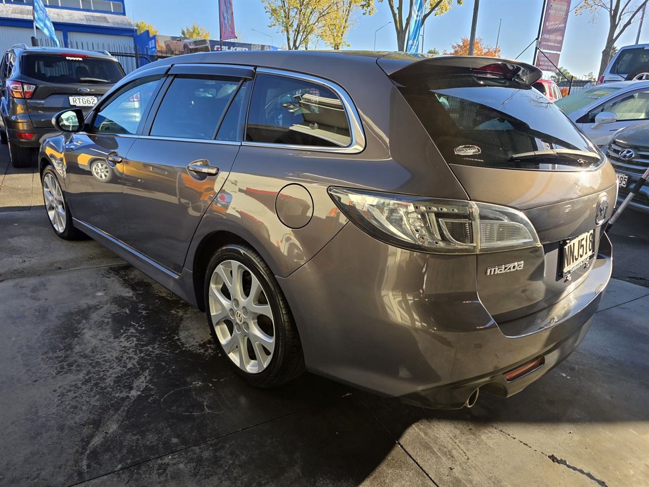 Vehicle image 3