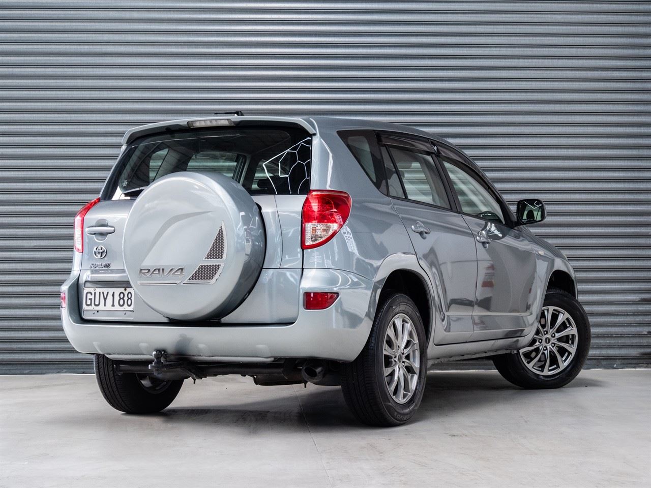 Vehicle image 3