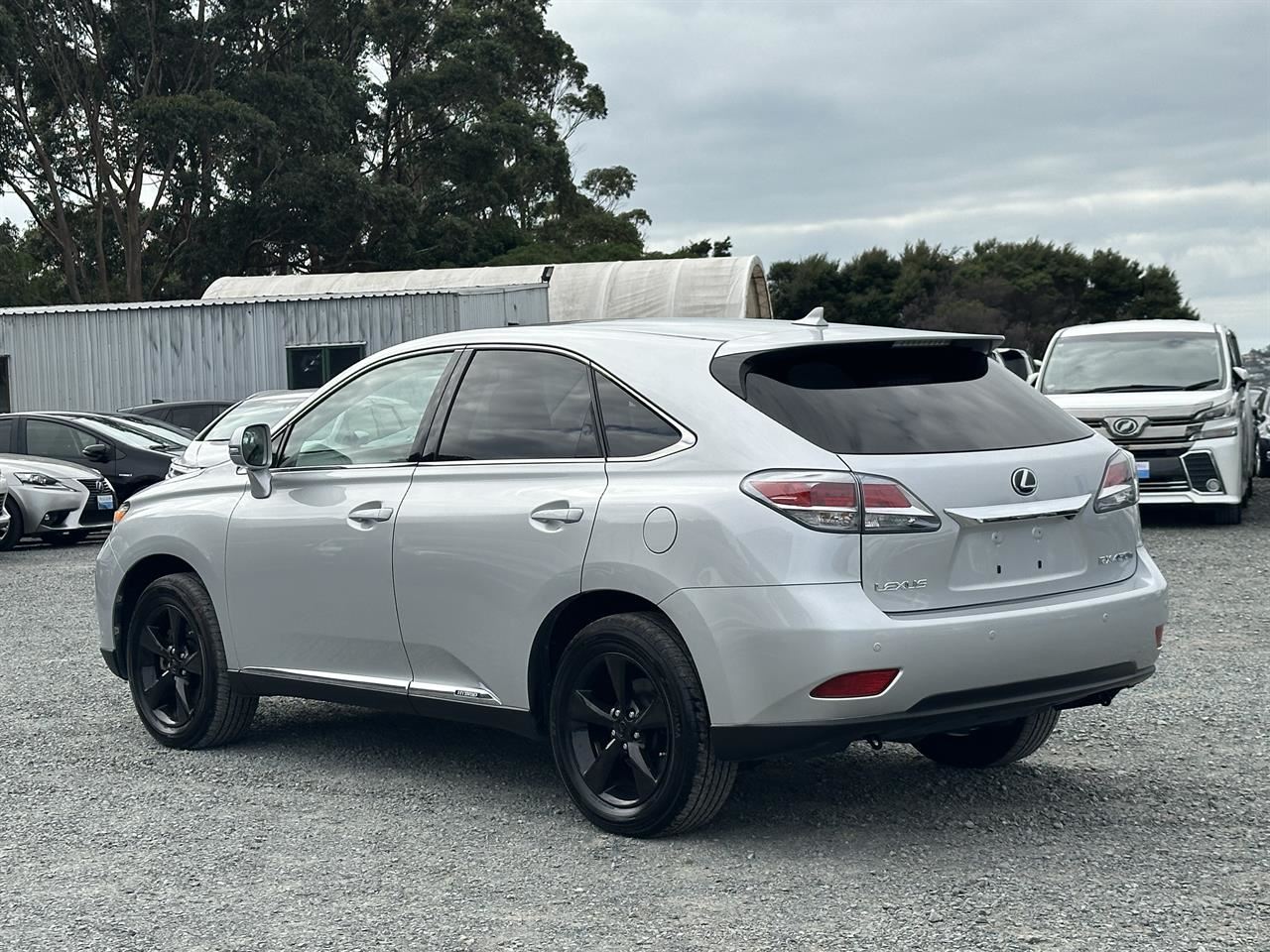 Vehicle image 5