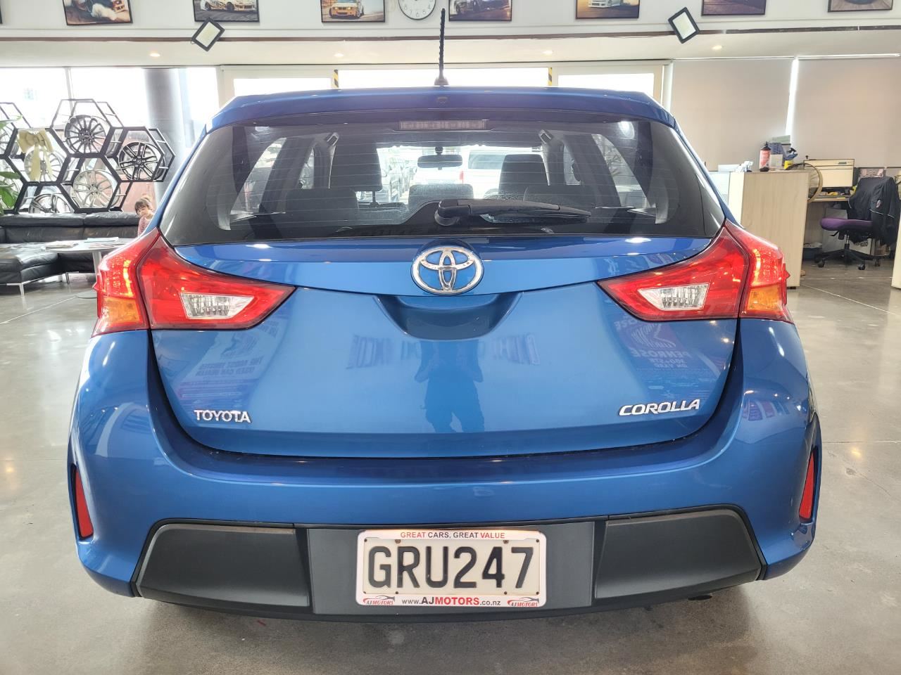 Vehicle image 5
