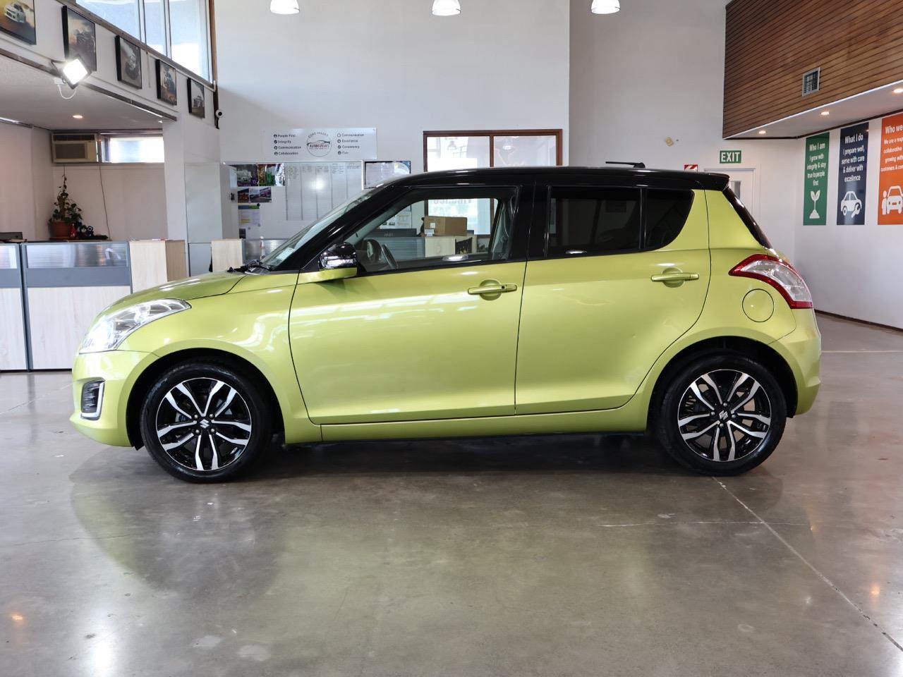 Vehicle image 4