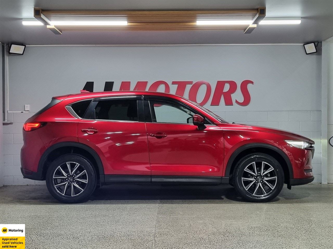 Vehicle image 5