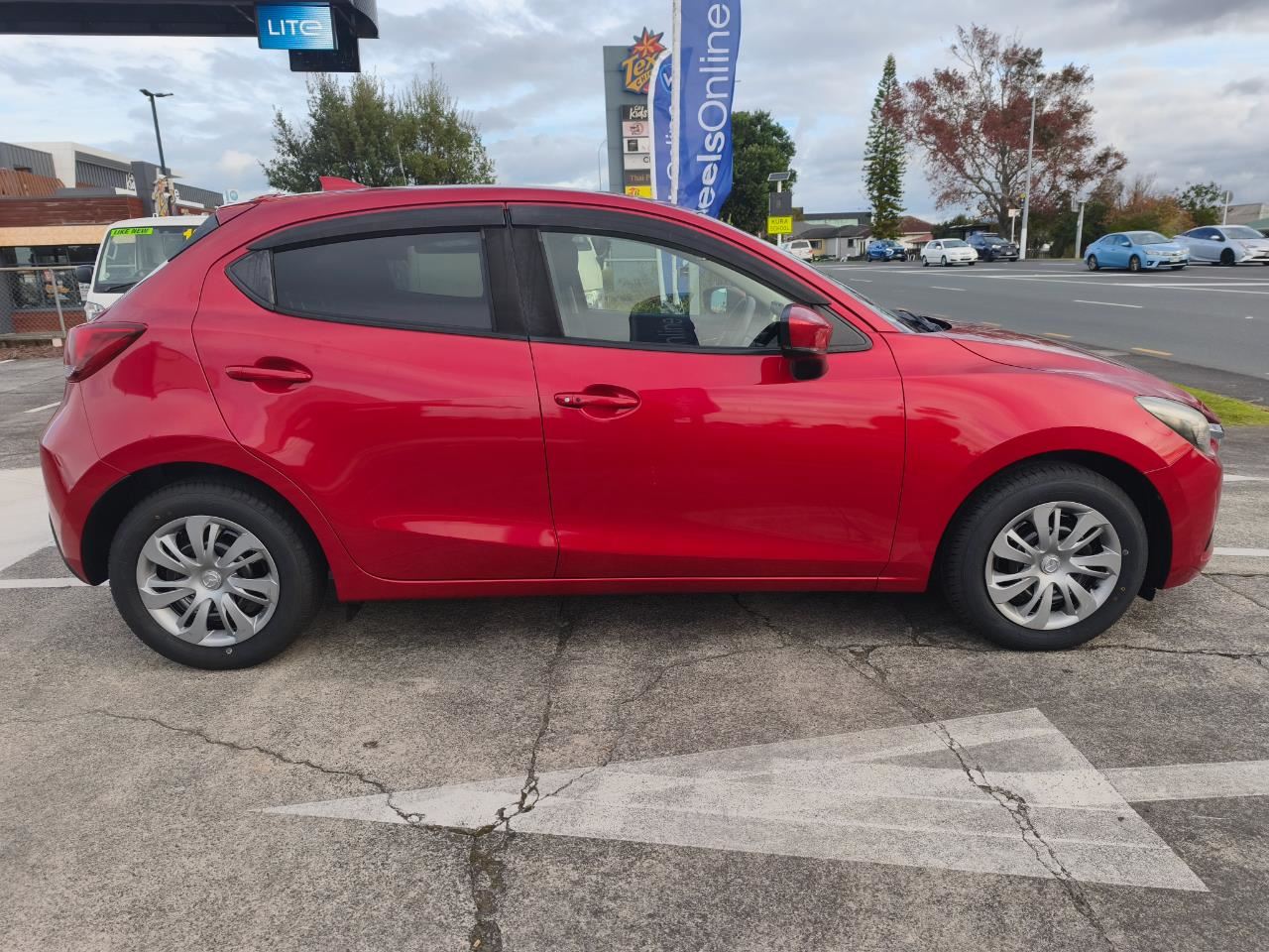 Vehicle image 4