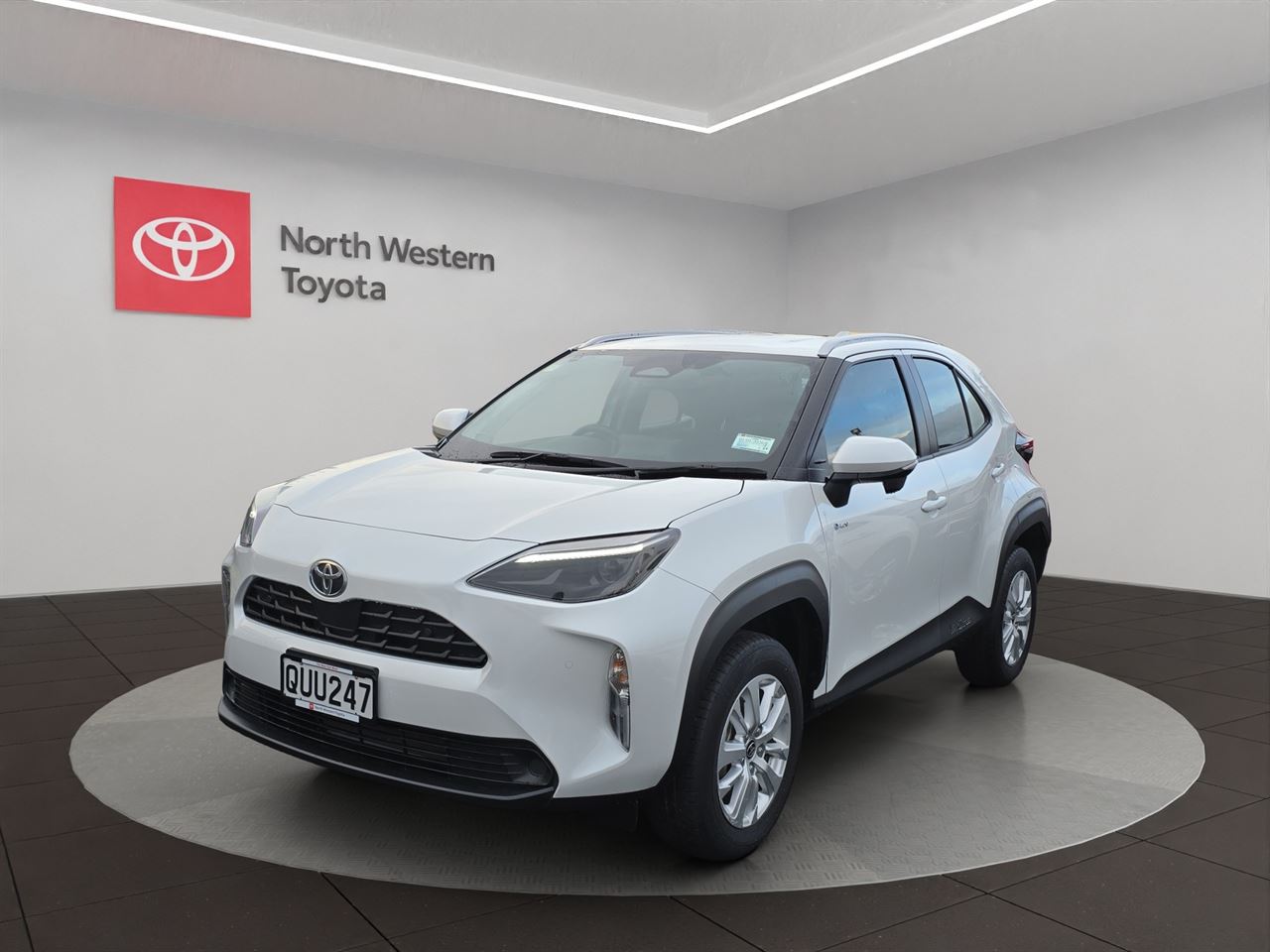 Vehicle image 3