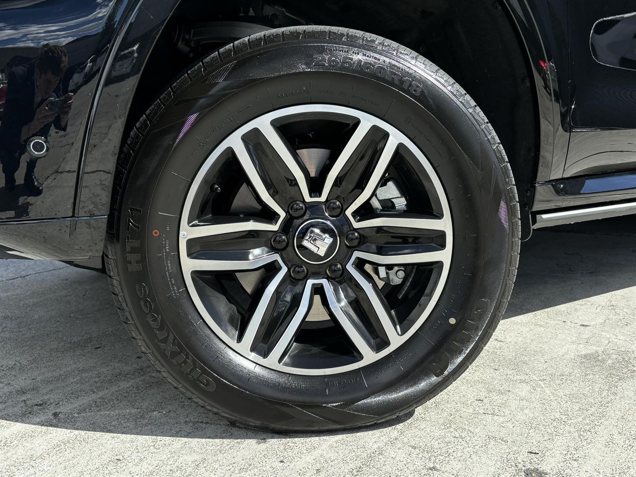 Vehicle image 4