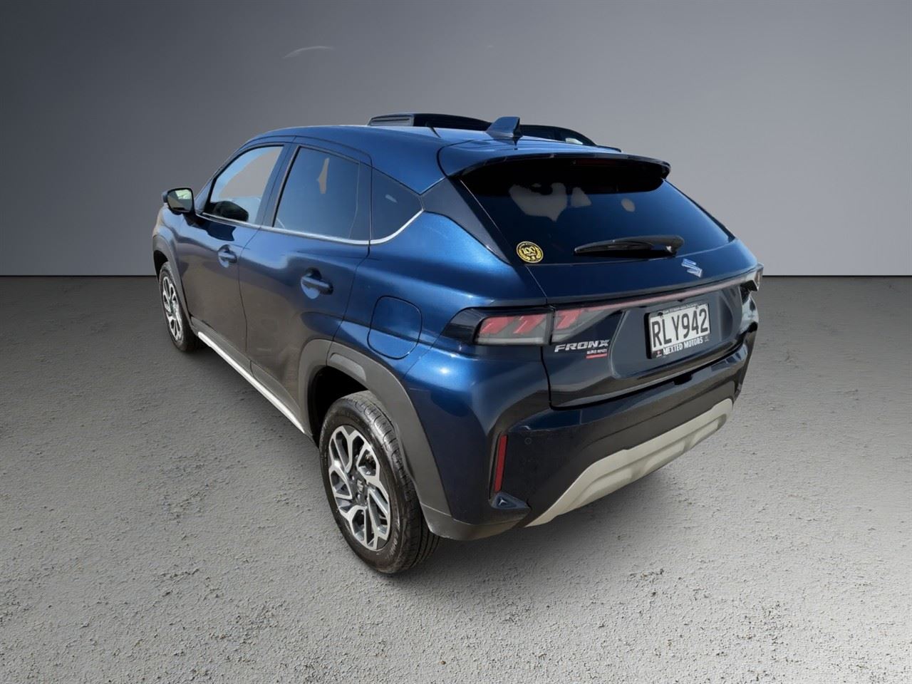 Vehicle image 4