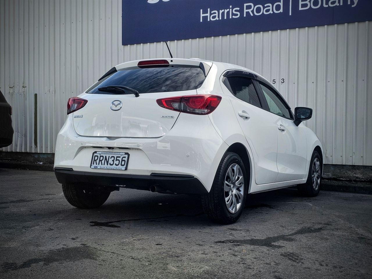 Vehicle image 5