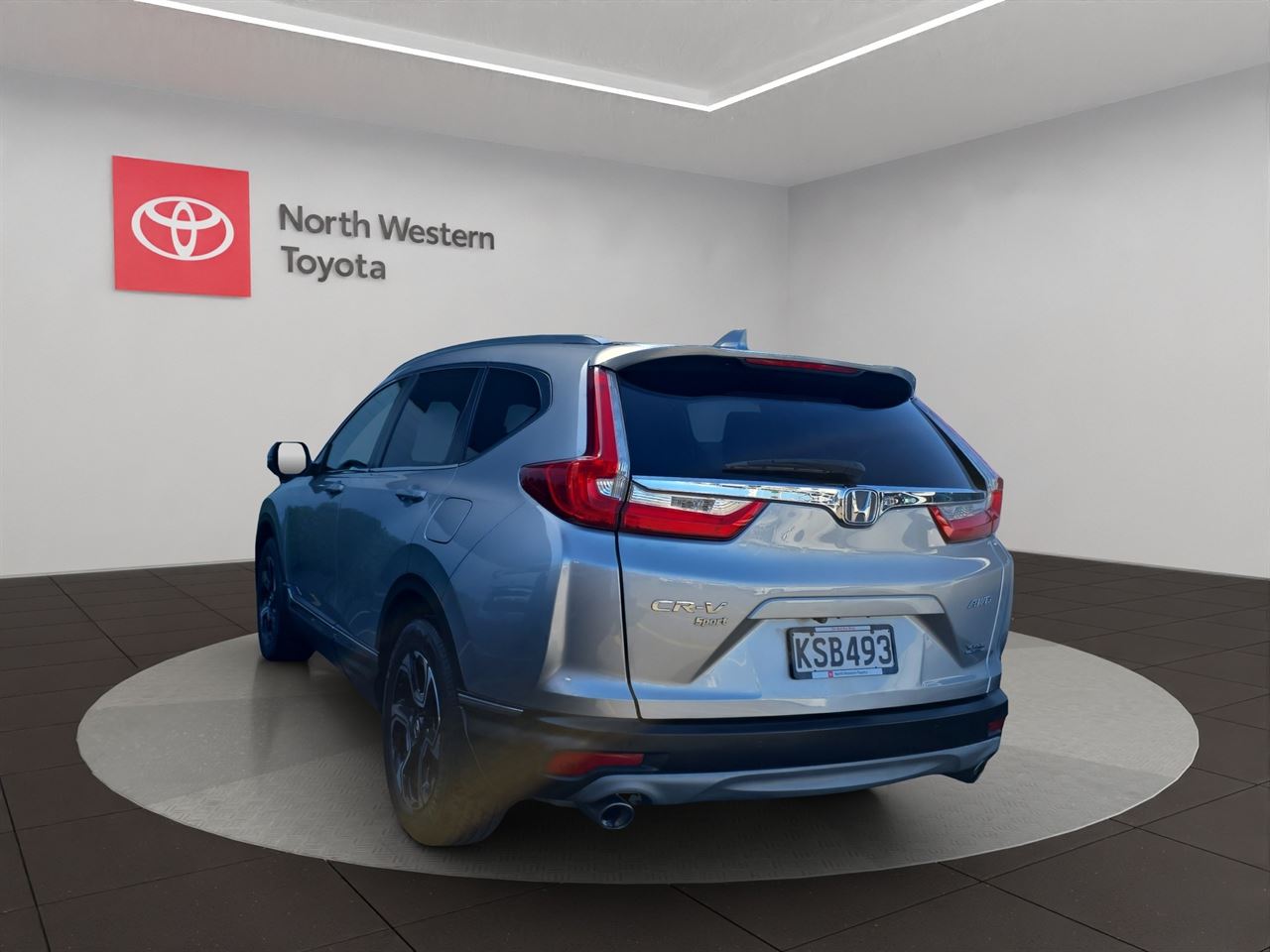Vehicle image 5