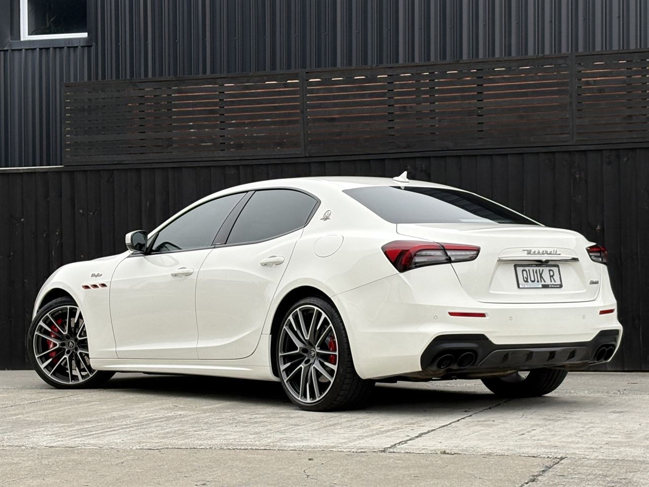 Vehicle image 4