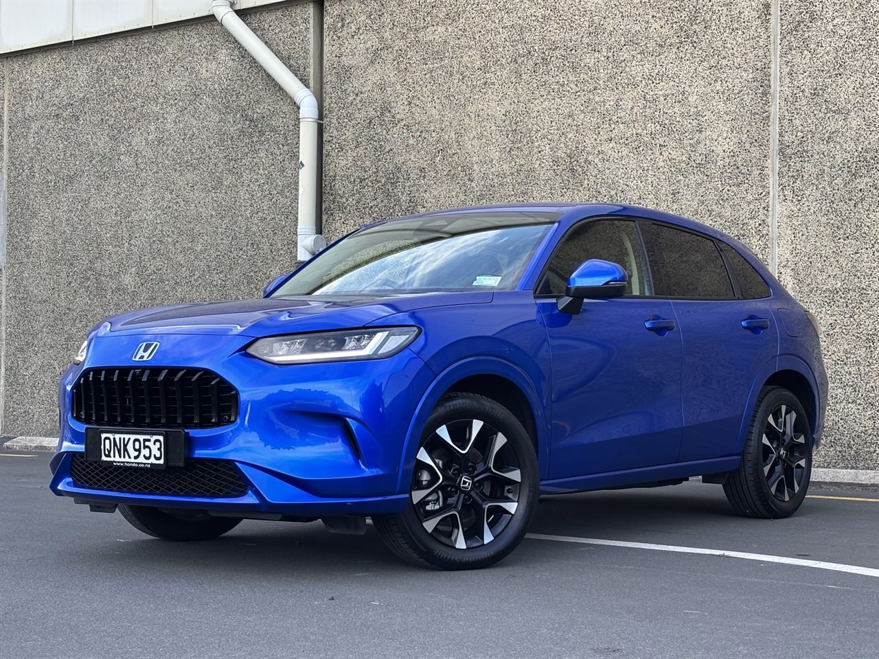 Vehicle image 3