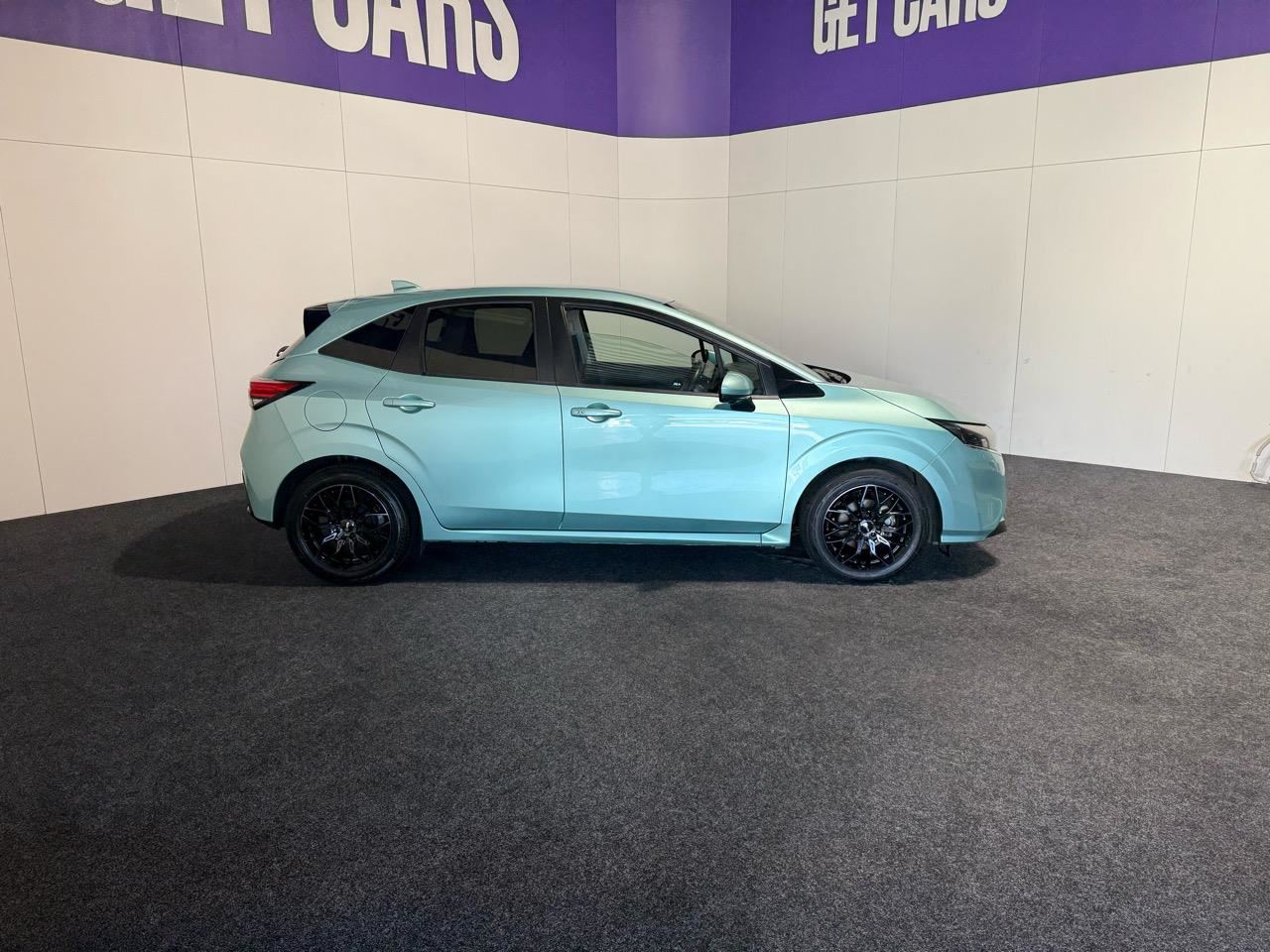 Vehicle image 3