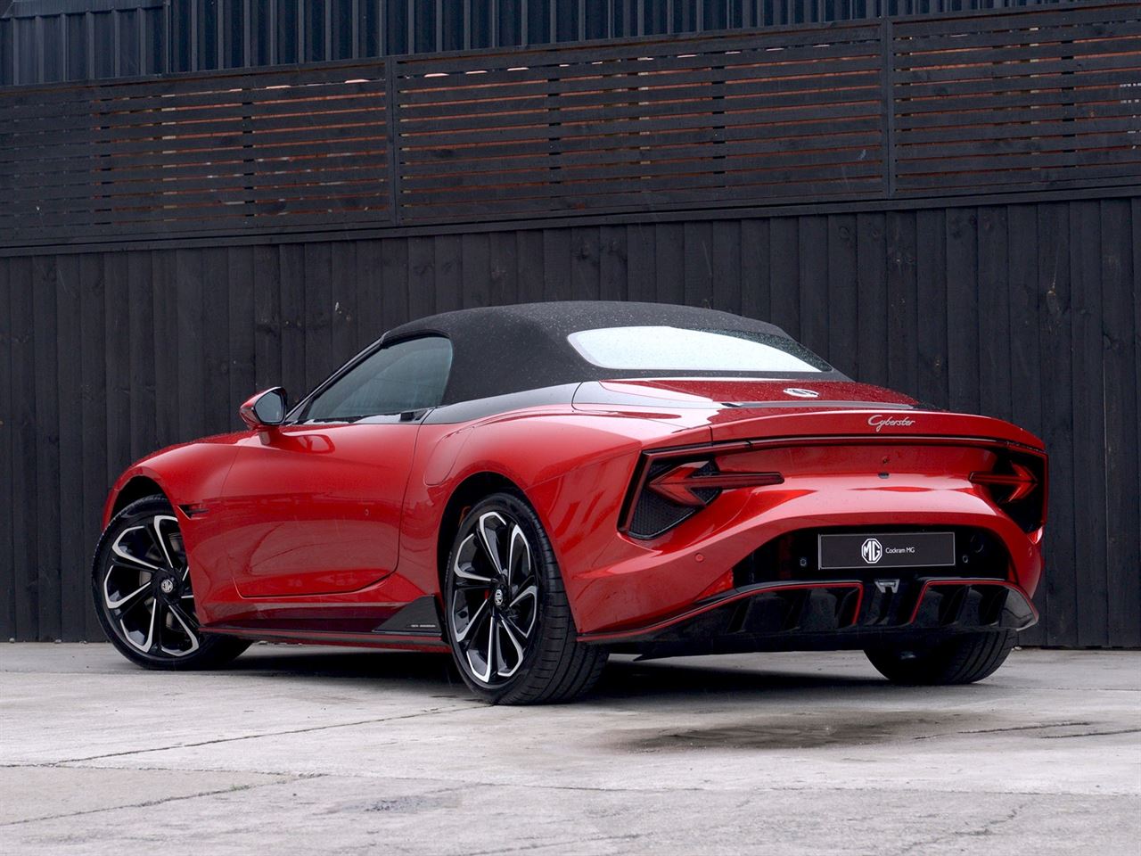 Vehicle image 5